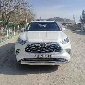 Toyota Highlander 2020