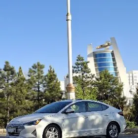 Hyundai Elantra 2020