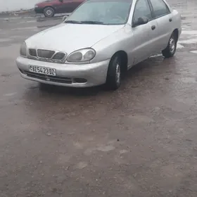 Daewoo Lanos 1998