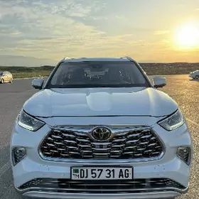 Toyota Highlander 2023