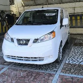 Nissan NV200 2021