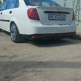 Daewoo Lacetti 2004