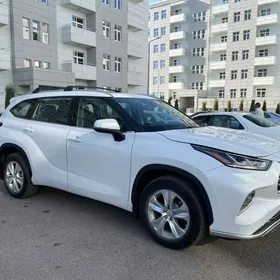 Toyota Highlander 2022