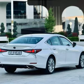 Lexus ES 350 2019