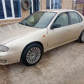 Nissan Bluebird 1996