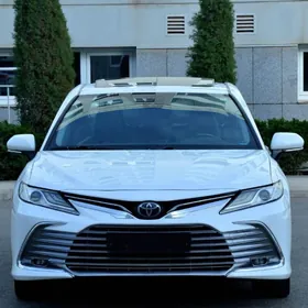 Toyota Camry 2022