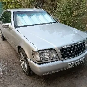 Mercedes-Benz S-Class 1993