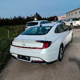 Hyundai Sonata 2021