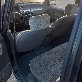 Mitsubishi Chariot 1993