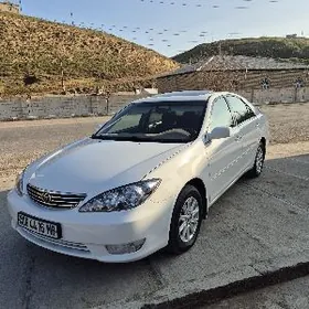 Toyota Camry 2004