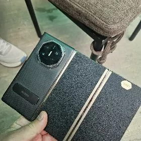 Huawei mate xt 16 512