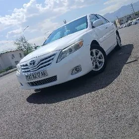 Toyota Camry 2011