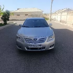 Toyota Camry 2010