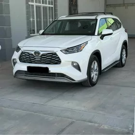Toyota Highlander 2021