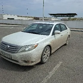 Toyota Avalon 2010