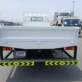 Mitsubishi Canter 2025