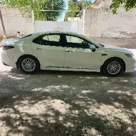 Toyota Camry 2022