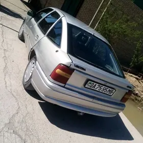 Opel Vectra 1992