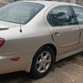 Nissan Maxima 2000