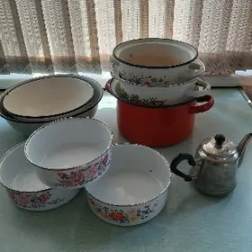кастрюли, миски, посуда,чайник