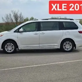 Toyota Sienna 2017