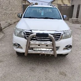 Toyota Hilux 2013