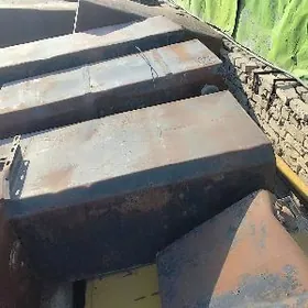 Satlyk baklar demirler