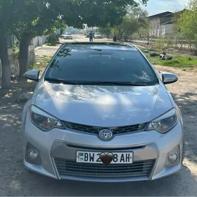 Toyota Corolla 2014