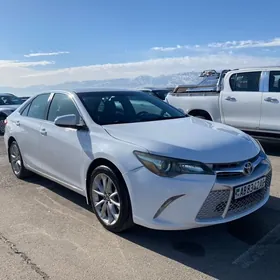 Toyota Camry 2017