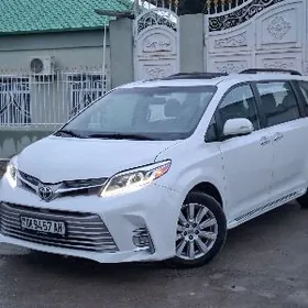 Toyota Sienna 2017