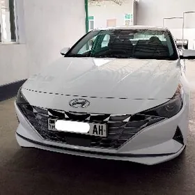 Hyundai Elantra 2021