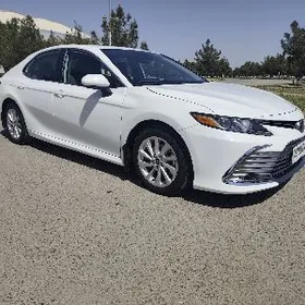 Toyota Camry 2023