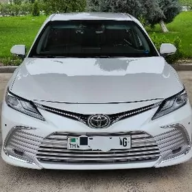 Toyota Camry 2022