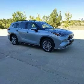 Toyota Highlander 2021