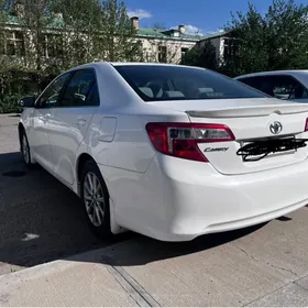 Toyota Camry 2012