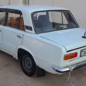 Lada 2104 1982