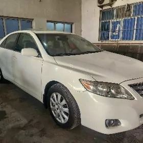 Toyota Camry 2011