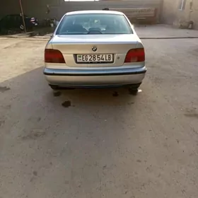 BMW E39 1998