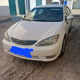 Toyota Camry 2004