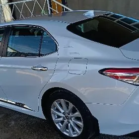 Toyota Camry 2020