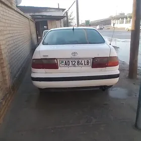 Toyota Corona 1995