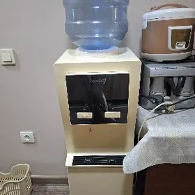 микроволновая печь и кулер