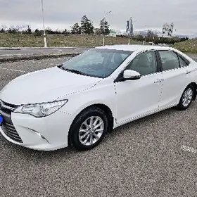 Toyota Camry 2017
