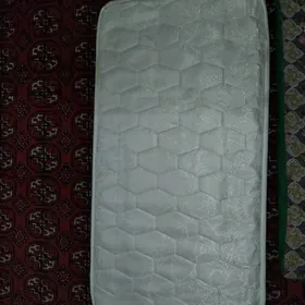 детский матрас.