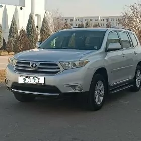 Toyota Highlander 2013