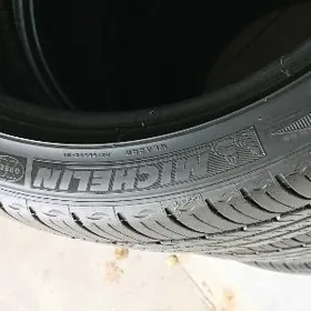 235/40/19/ MISHELIN Ýyly23