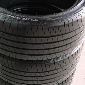 235/45/18/ BREDISTONE