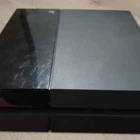 PLAYSTATION 4