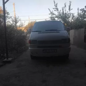 Volkswagen Transporter 2001