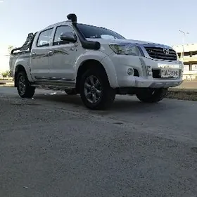 Toyota Hilux 2014